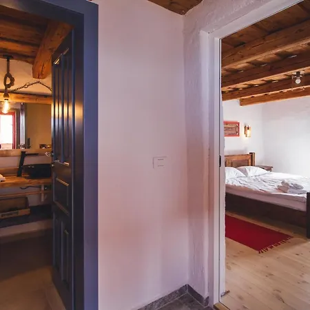 The Hut Retreat Fantanele (Sibiu)